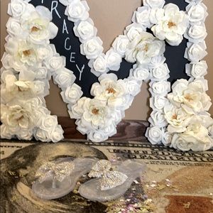 Clear rhinestone bow flip flop